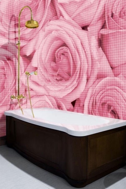 Roses_bathroom